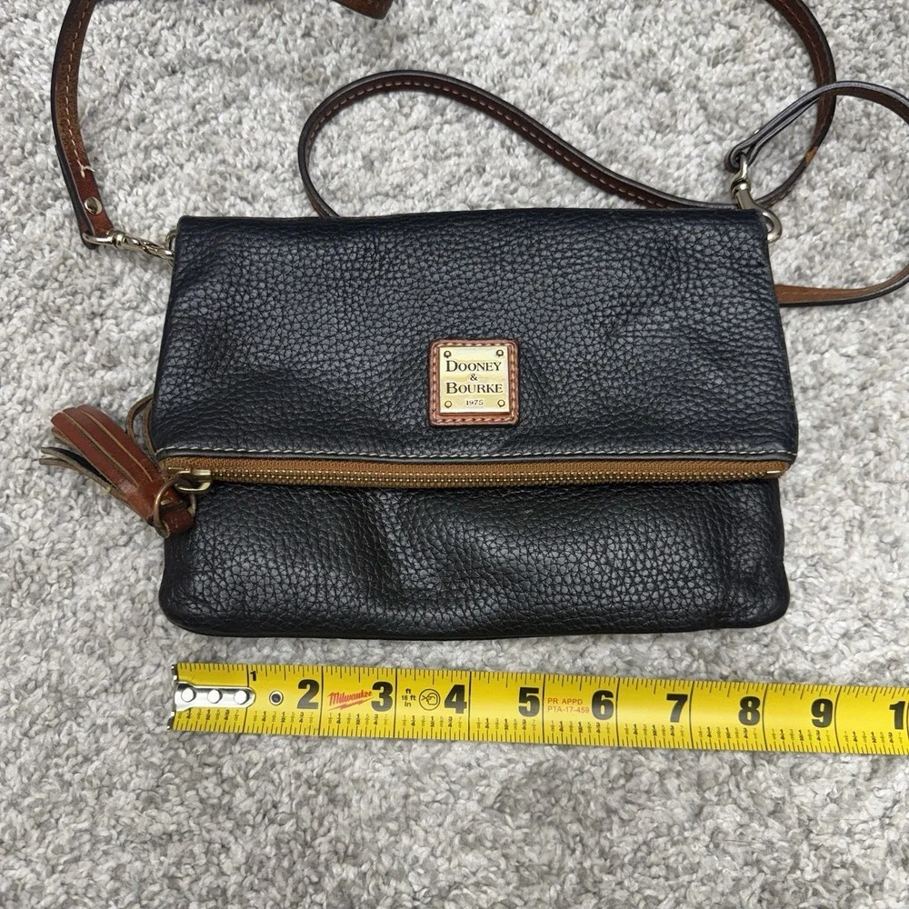 Dooney & Bourke pebble leather folder‎ zip crossbody purse bag black